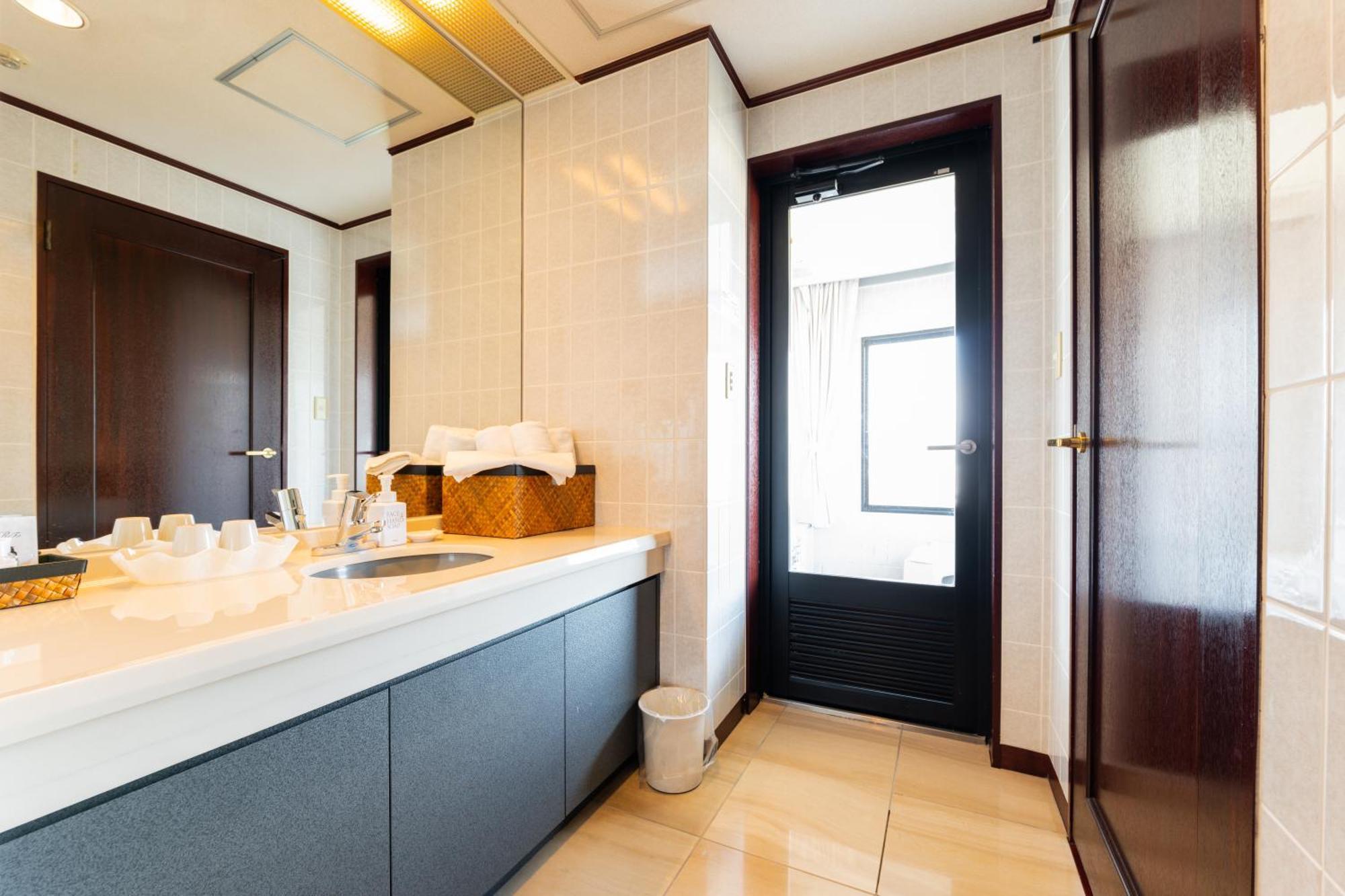 Hotel Sanderson Маэбаси Экстерьер фото
